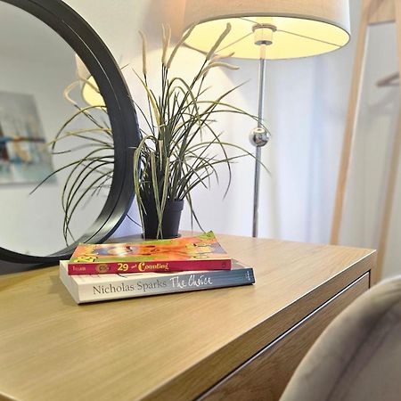 Eximius Apartment Pula Bagian luar foto
