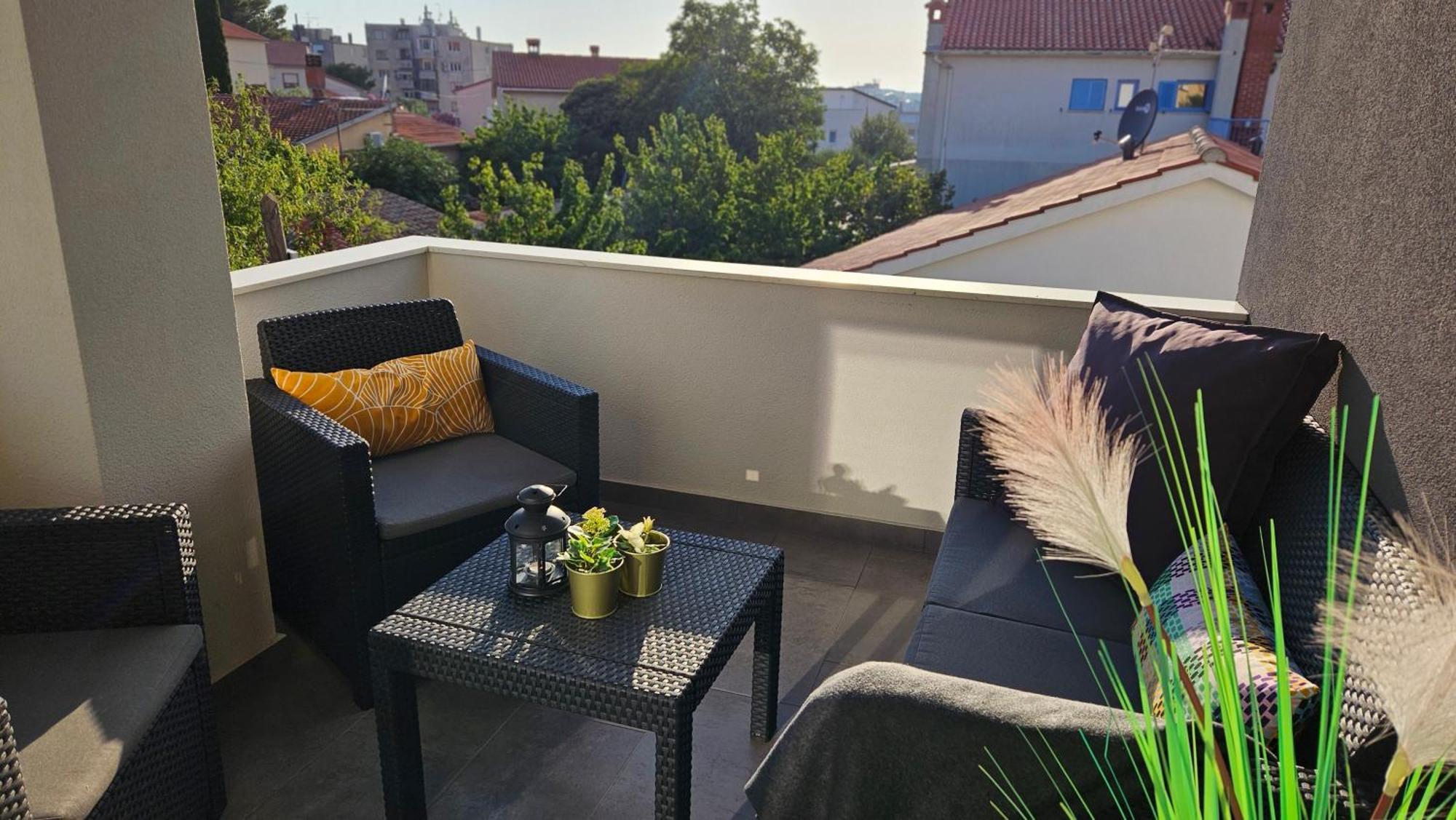 Eximius Apartment Pula Bagian luar foto